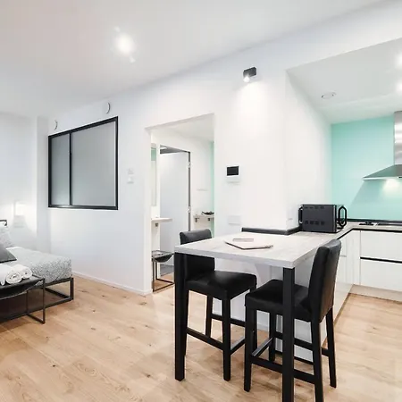 Апартаменты Cressoni Suite-downtown Комо